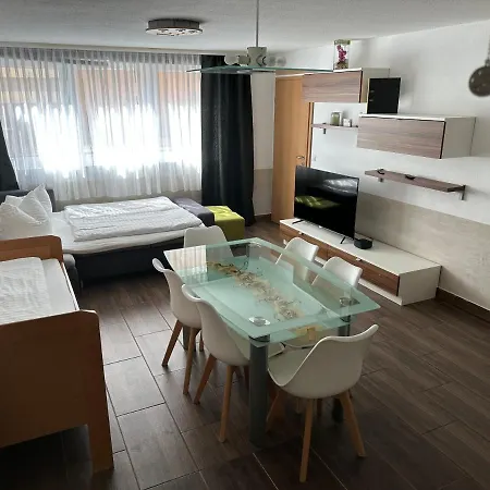 Stabel 8,1 Km Von Europa Park דירה קיפנהיים